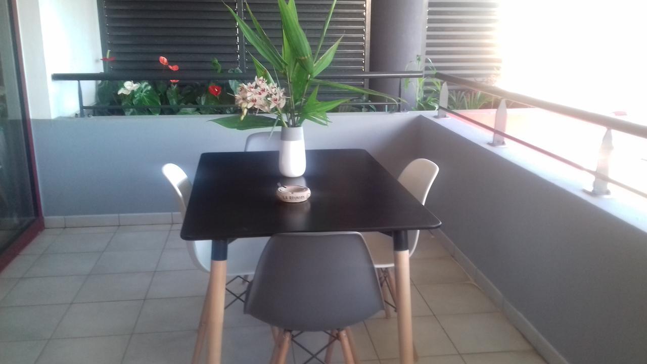 Airport Appart Sainte-Clotilde Extérieur photo
